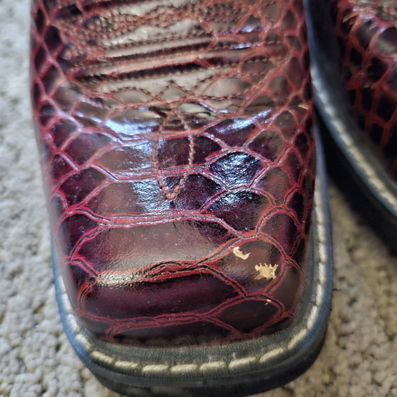 Almost new Ariat womens boots. - Picture 4 of 4